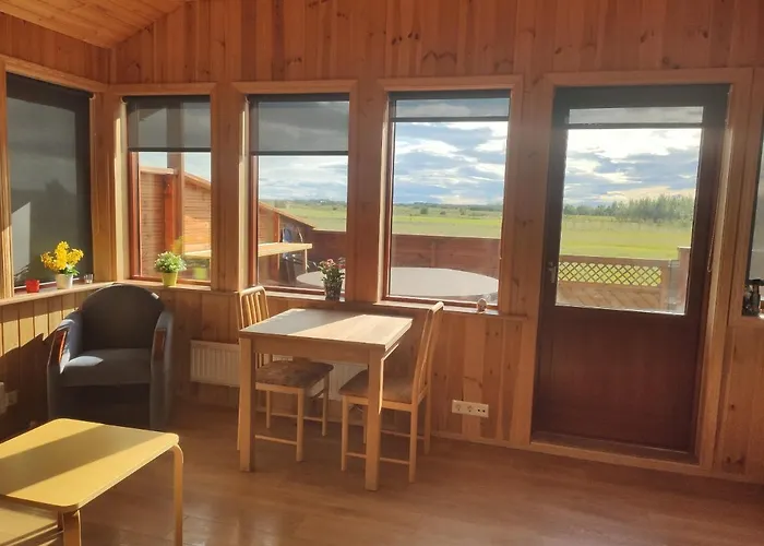 Cat Lovers Only! Bright And Peaceful Cabin With Views & Hot Tub