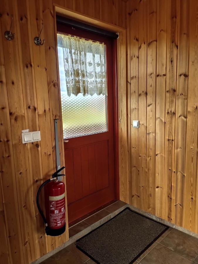 Cat Lovers Only! Bright And Peaceful With Views & Hot Tub
